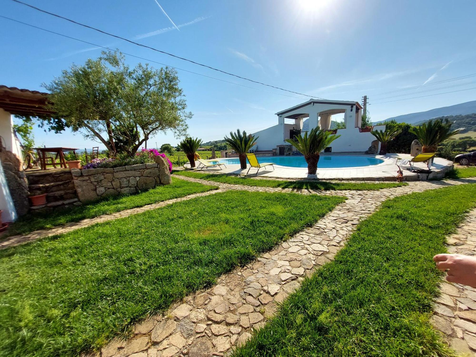 Agriturismo B&B Domo De Resteblas Berchidda Esterno foto